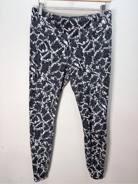 Nike Dri-fit Women’s Black & White Patterned Leggings Size L
